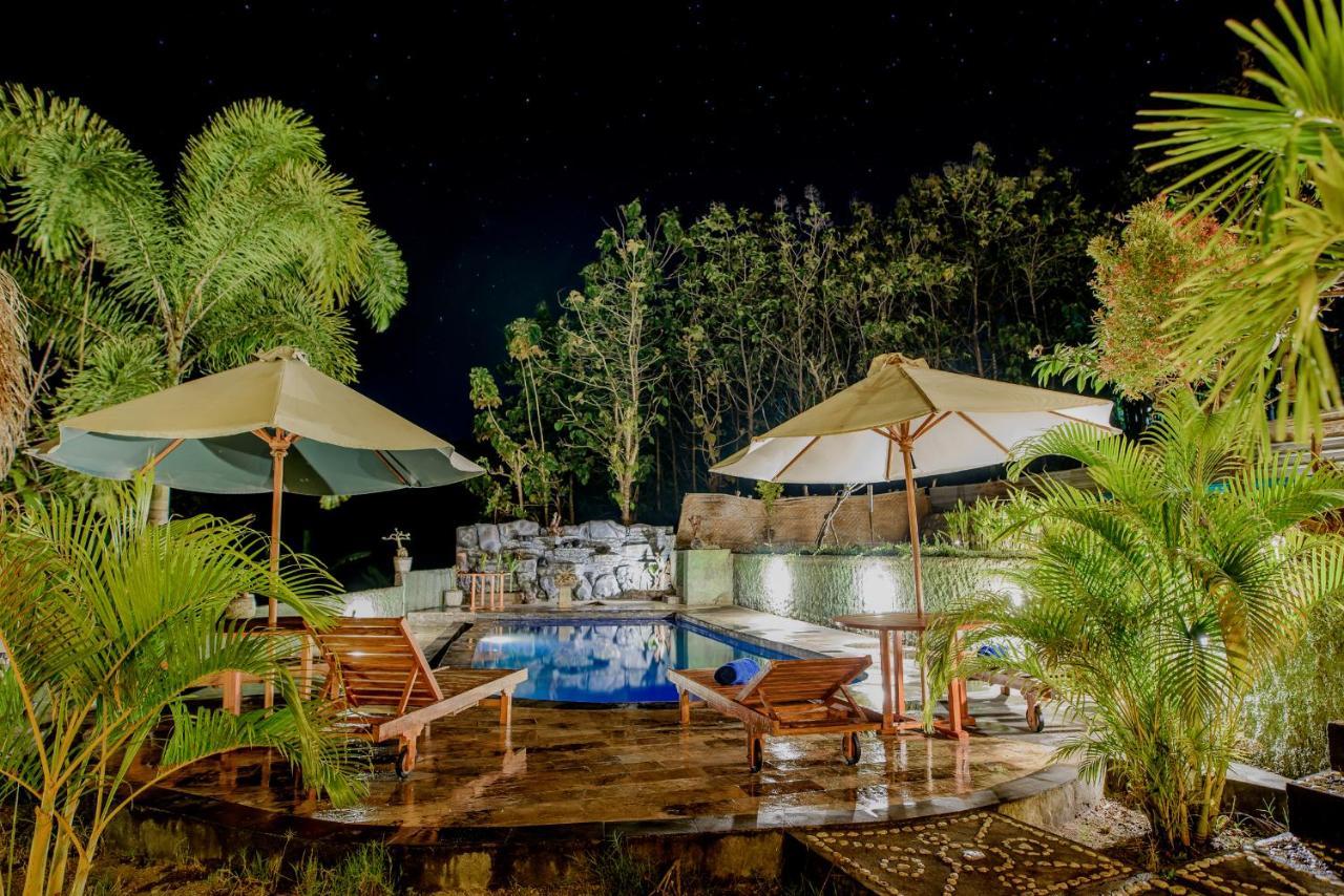 The Granyam Garden Cottage Batununggul Exterior photo