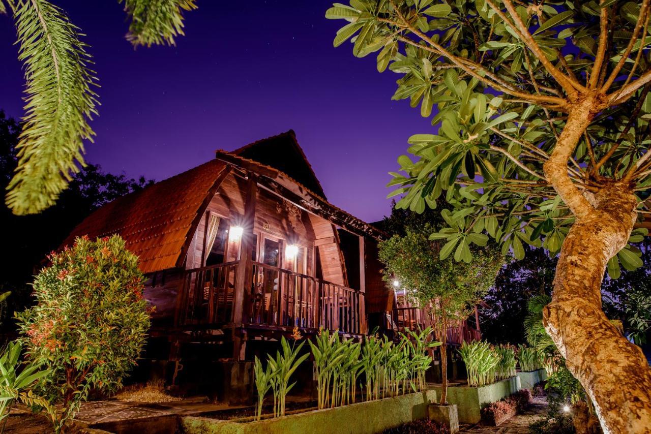 The Granyam Garden Cottage Batununggul Exterior photo