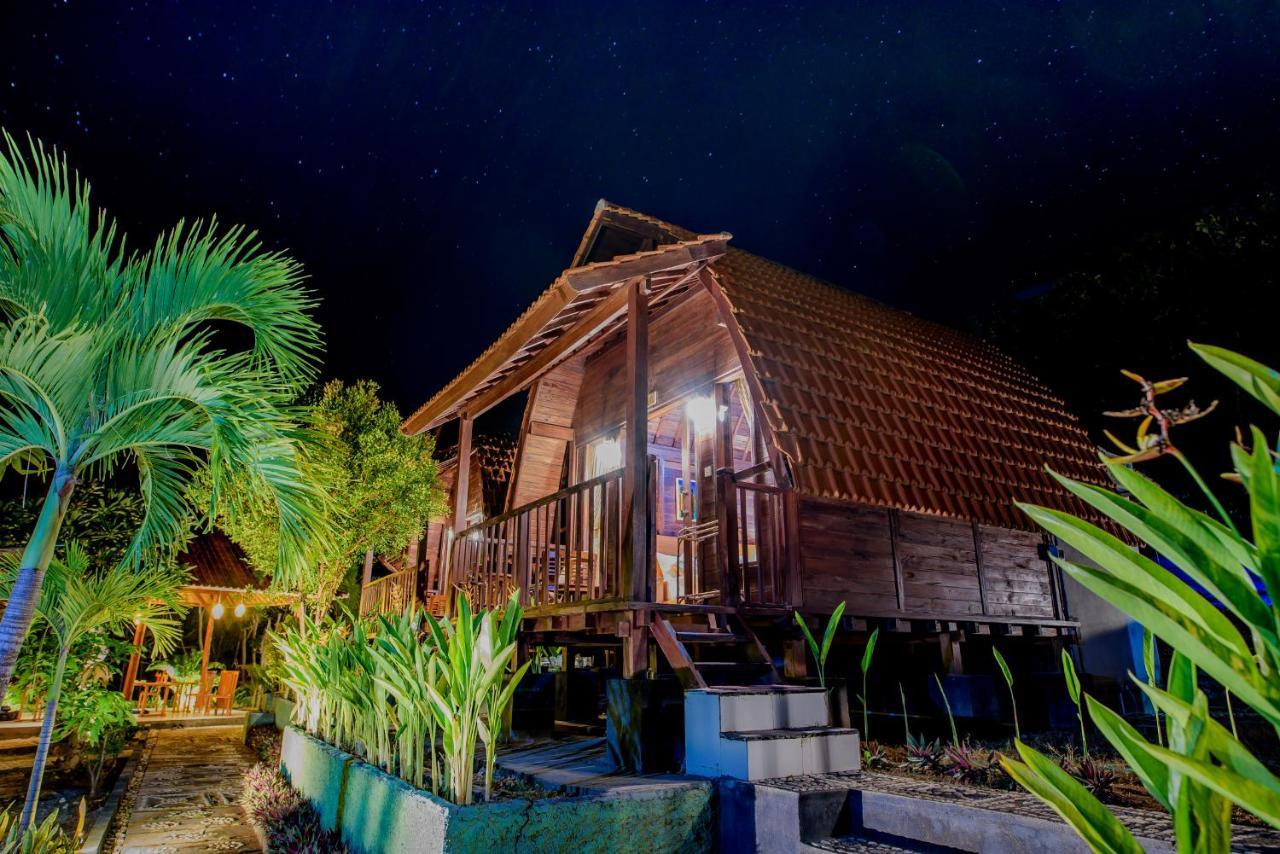 The Granyam Garden Cottage Batununggul Exterior photo